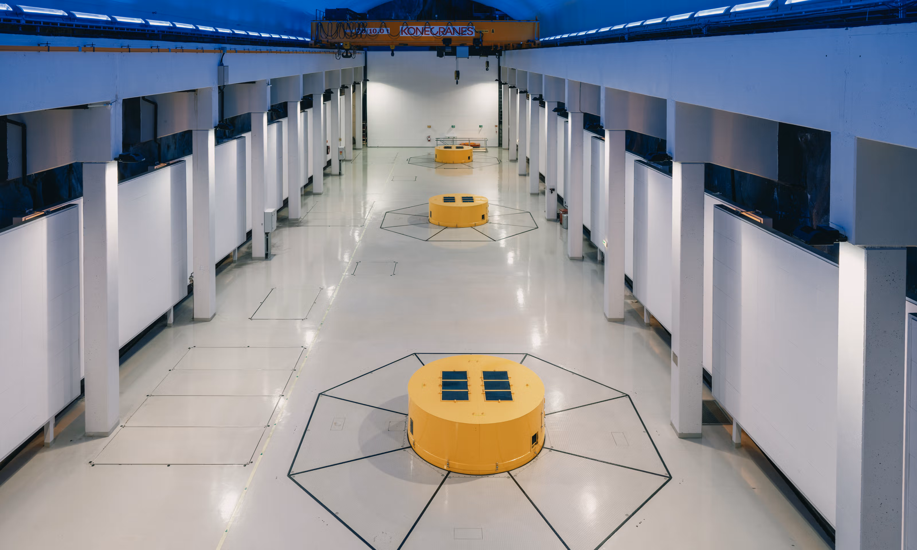 På innsiden av Saudefaldene, et kraftverk som produserer tre ganger mer strøm enn det smelteverket i Sauda forbruker.